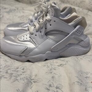 Nike Kids Silver and White Sneakers
